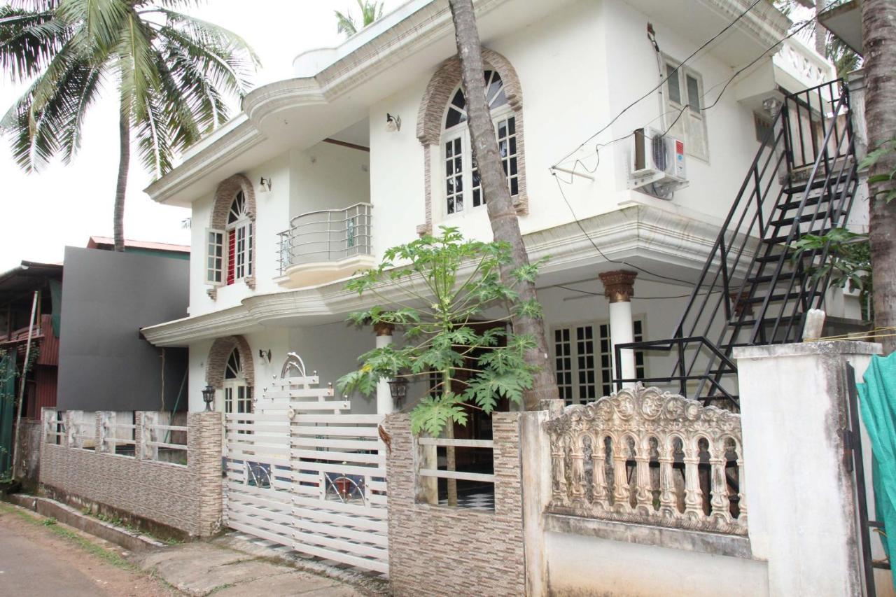 Jj'S White House Hotel Thrissur Kültér fotó