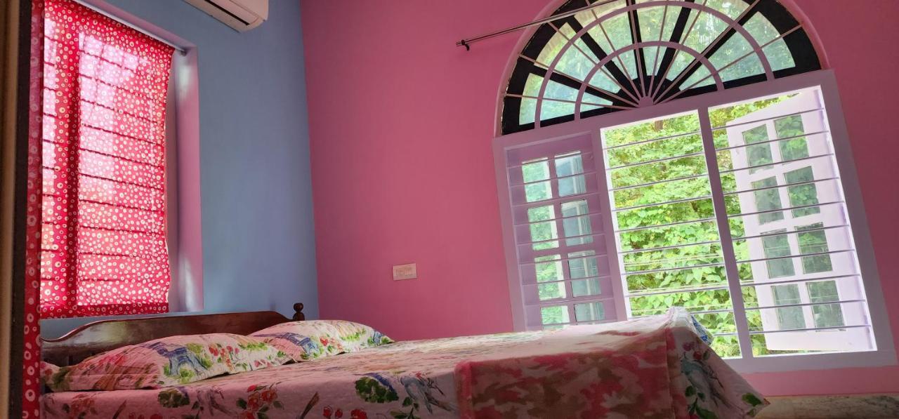 Jj'S White House Hotel Thrissur Kültér fotó